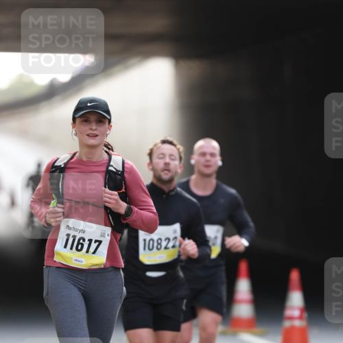 05.10.2025 - 20. swb-Marathon Bremen Michael Strokosch http://msf.ph/oto/9210965 05.10.2025 10:40:45 Laufen 11617, 10822 meine-sportfotos.de