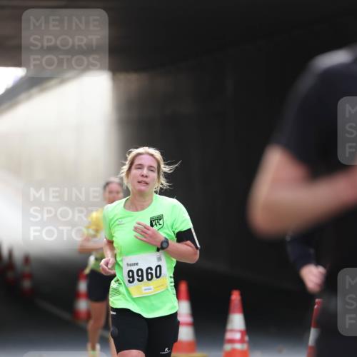 05.10.2025 - 20. swb-Marathon Bremen Michael Strokosch http://msf.ph/oto/9211000 05.10.2025 10:41:02 Laufen 9960 meine-sportfotos.de