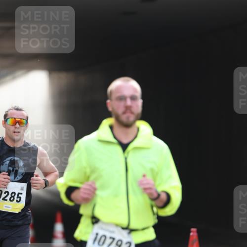 05.10.2025 - 20. swb-Marathon Bremen Michael Strokosch http://msf.ph/oto/9211005 05.10.2025 10:41:07 Laufen 9285, 10792 meine-sportfotos.de