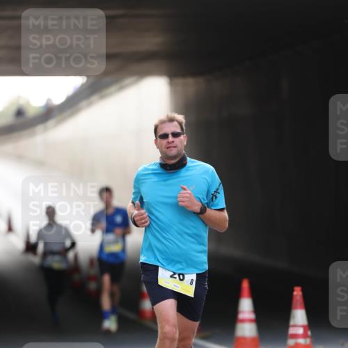 05.10.2025 - 20. swb-Marathon Bremen Michael Strokosch http://msf.ph/oto/9211020 05.10.2025 10:41:13 Laufen 20, 8 meine-sportfotos.de