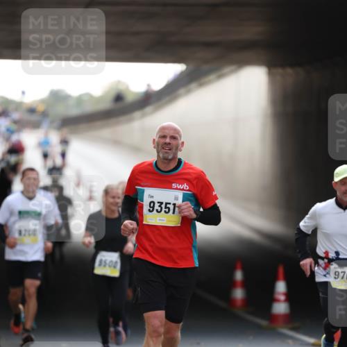 05.10.2025 - 20. swb-Marathon Bremen Michael Strokosch http://msf.ph/oto/9211027 05.10.2025 10:41:18 Laufen 200, 500, 10, 9351, 01911, 970 meine-sportfotos.de