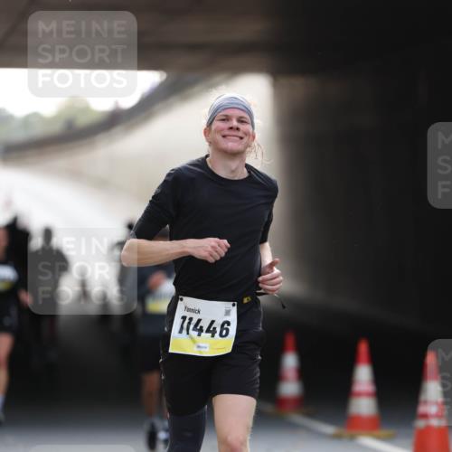 05.10.2025 - 20. swb-Marathon Bremen Michael Strokosch http://msf.ph/oto/9211060 05.10.2025 10:41:34 Laufen 11446 meine-sportfotos.de