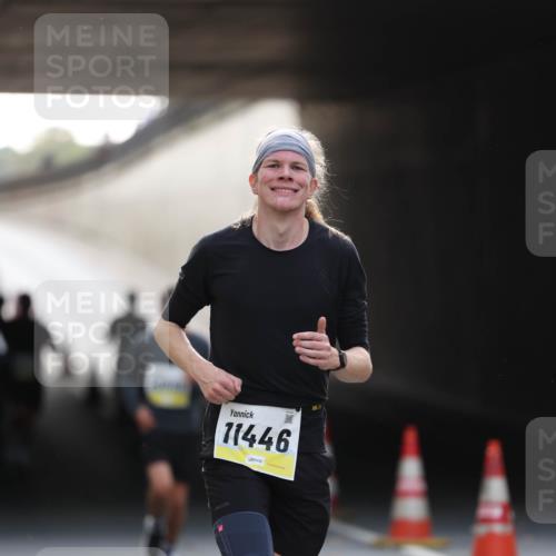 05.10.2025 - 20. swb-Marathon Bremen Michael Strokosch http://msf.ph/oto/9211061 05.10.2025 10:41:34 Laufen 11446 meine-sportfotos.de