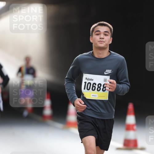 05.10.2025 - 20. swb-Marathon Bremen Michael Strokosch http://msf.ph/oto/9211067 05.10.2025 10:41:38 Laufen 10688 meine-sportfotos.de