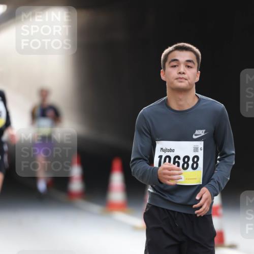 05.10.2025 - 20. swb-Marathon Bremen Michael Strokosch http://msf.ph/oto/9211068 05.10.2025 10:41:38 Laufen 10688, 1 meine-sportfotos.de