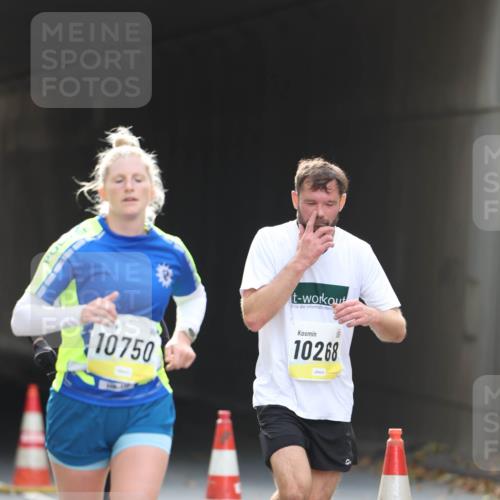 05.10.2025 - 20. swb-Marathon Bremen Michael Strokosch http://msf.ph/oto/9211102 05.10.2025 10:41:55 Laufen 10750, 10268 meine-sportfotos.de