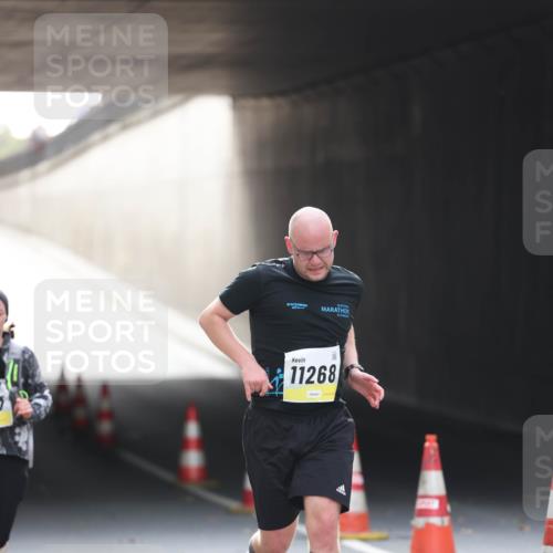 05.10.2025 - 20. swb-Marathon Bremen Michael Strokosch http://msf.ph/oto/9211106 05.10.2025 10:41:58 Laufen 11268 meine-sportfotos.de