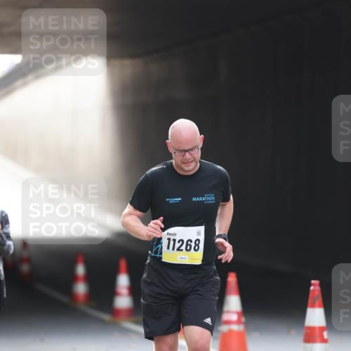 05.10.2025 - 20. swb-Marathon Bremen Michael Strokosch http://msf.ph/oto/9211108 05.10.2025 10:41:59 Laufen 11268 meine-sportfotos.de