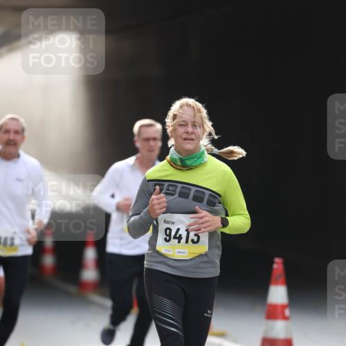 05.10.2025 - 20. swb-Marathon Bremen Michael Strokosch http://msf.ph/oto/9211123 05.10.2025 10:42:08 Laufen 185, 9415, 02020 meine-sportfotos.de