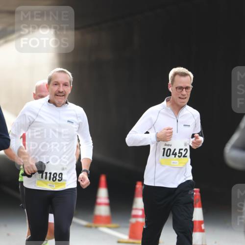 05.10.2025 - 20. swb-Marathon Bremen Michael Strokosch http://msf.ph/oto/9211127 05.10.2025 10:42:09 Laufen 10452, 1189 meine-sportfotos.de