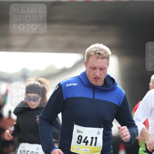 05.10.2025 - 20. swb-Marathon Bremen Michael Strokosch http://msf.ph/oto/9211130 05.10.2025 10:42:10 Laufen 10509, 9411, 02453 meine-sportfotos.de