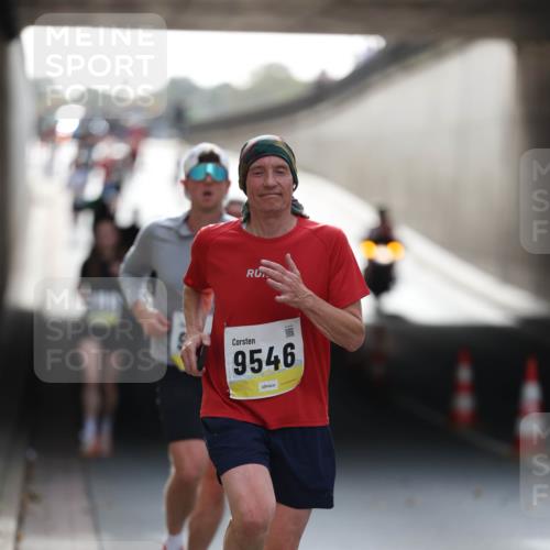 05.10.2025 - 20. swb-Marathon Bremen Michael Strokosch http://msf.ph/oto/9211162 05.10.2025 10:42:24 Laufen 9546 meine-sportfotos.de