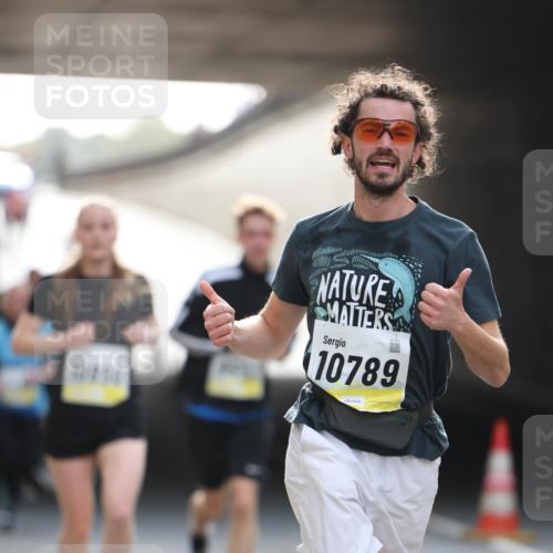 05.10.2025 - 20. swb-Marathon Bremen Michael Strokosch http://msf.ph/oto/9211173 05.10.2025 10:42:29 Laufen 10789, 1 meine-sportfotos.de