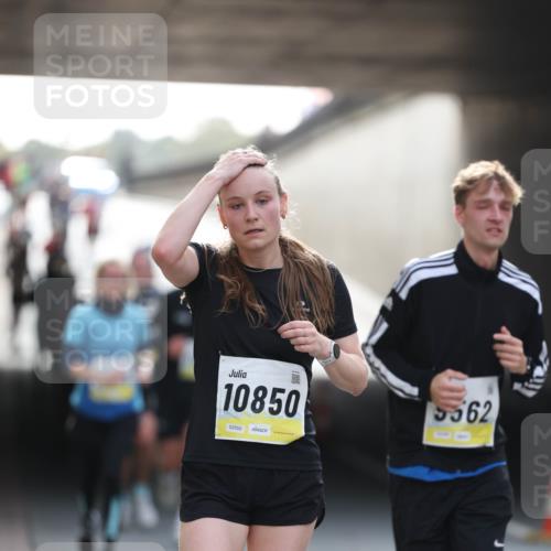 05.10.2025 - 20. swb-Marathon Bremen Michael Strokosch http://msf.ph/oto/9211177 05.10.2025 10:42:31 Laufen 10850, 02550, 5362 meine-sportfotos.de