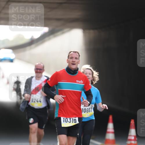 05.10.2025 - 20. swb-Marathon Bremen Michael Strokosch http://msf.ph/oto/9211190 05.10.2025 10:42:38 Laufen 8244, 10319, 10667 meine-sportfotos.de