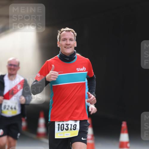 05.10.2025 - 20. swb-Marathon Bremen Michael Strokosch http://msf.ph/oto/9211195 05.10.2025 10:42:40 Laufen 8244, 10319, 01910 meine-sportfotos.de