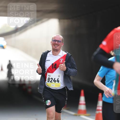 05.10.2025 - 20. swb-Marathon Bremen Michael Strokosch http://msf.ph/oto/9211197 05.10.2025 10:42:40 Laufen 14, 9244 meine-sportfotos.de
