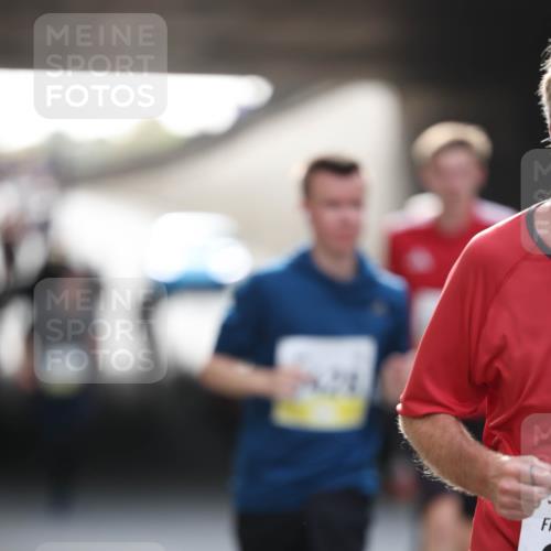 05.10.2025 - 20. swb-Marathon Bremen Michael Strokosch http://msf.ph/oto/9211234 05.10.2025 10:42:55 Laufen 9 meine-sportfotos.de