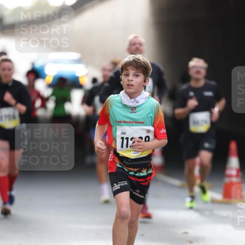 05.10.2025 - 20. swb-Marathon Bremen Michael Strokosch http://msf.ph/oto/9211248 05.10.2025 10:43:05 Laufen 2, 1120, 1, 1 meine-sportfotos.de