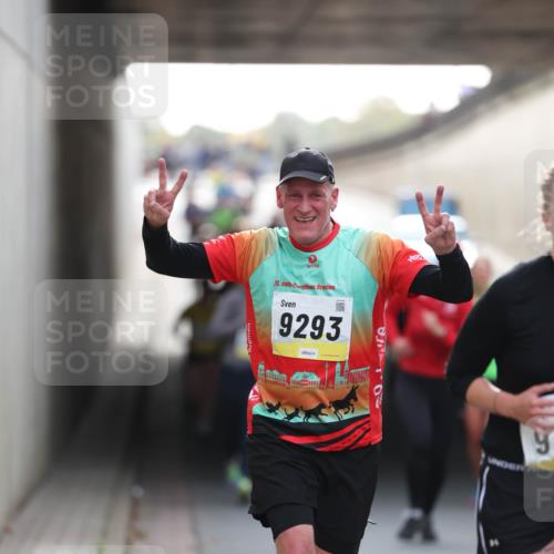 05.10.2025 - 20. swb-Marathon Bremen Michael Strokosch http://msf.ph/oto/9211259 05.10.2025 10:43:09 Laufen 10, 9293 meine-sportfotos.de
