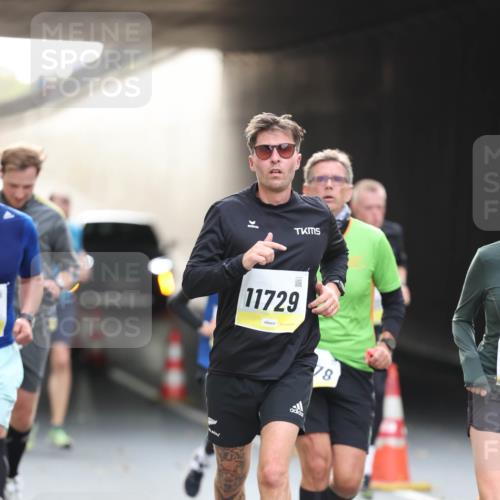 05.10.2025 - 20. swb-Marathon Bremen Michael Strokosch http://msf.ph/oto/9211314 05.10.2025 10:43:34 Laufen 11729, 78 meine-sportfotos.de