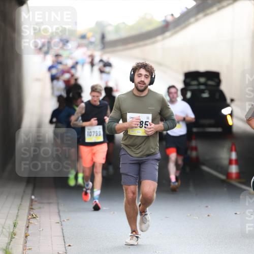 05.10.2025 - 20. swb-Marathon Bremen Michael Strokosch http://msf.ph/oto/9211344 05.10.2025 10:43:50 Laufen 85, 10799 meine-sportfotos.de