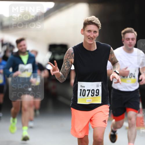 05.10.2025 - 20. swb-Marathon Bremen Michael Strokosch http://msf.ph/oto/9211358 05.10.2025 10:43:56 Laufen 10799, 04 meine-sportfotos.de