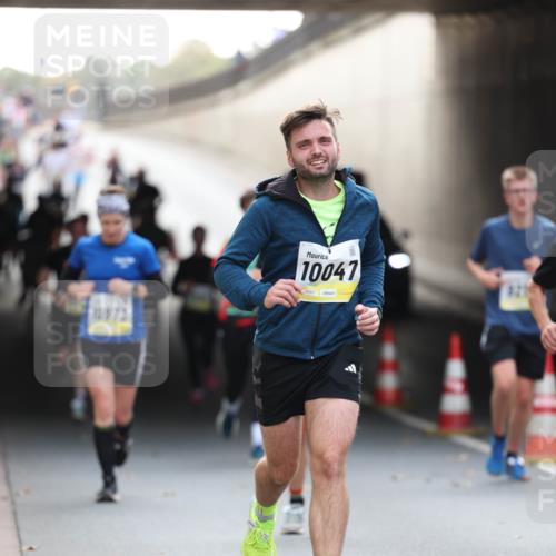 05.10.2025 - 20. swb-Marathon Bremen Michael Strokosch http://msf.ph/oto/9211362 05.10.2025 10:43:57 Laufen 10047, 01801, 421 meine-sportfotos.de