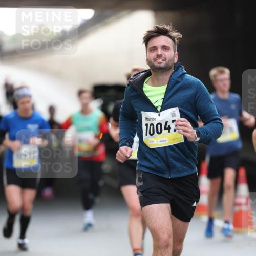 05.10.2025 - 20. swb-Marathon Bremen Michael Strokosch http://msf.ph/oto/9211367 05.10.2025 10:43:58 Laufen 10047, 01801, 1 meine-sportfotos.de