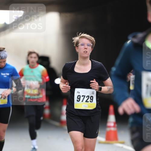 05.10.2025 - 20. swb-Marathon Bremen Michael Strokosch http://msf.ph/oto/9211369 05.10.2025 10:44:00 Laufen 767, 9729, 12 meine-sportfotos.de