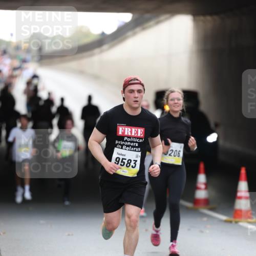 05.10.2025 - 20. swb-Marathon Bremen Michael Strokosch http://msf.ph/oto/9211380 05.10.2025 10:44:04 Laufen 9583, 206 meine-sportfotos.de