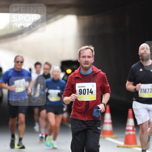 05.10.2025 - 20. swb-Marathon Bremen Michael Strokosch http://msf.ph/oto/9211396 05.10.2025 10:44:15 Laufen 9014, 11673 meine-sportfotos.de