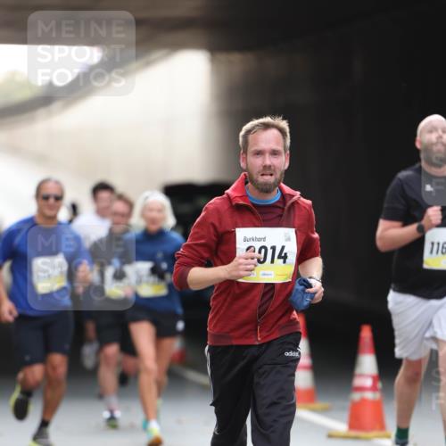 05.10.2025 - 20. swb-Marathon Bremen Michael Strokosch http://msf.ph/oto/9211397 05.10.2025 10:44:15 Laufen 914, 116 meine-sportfotos.de