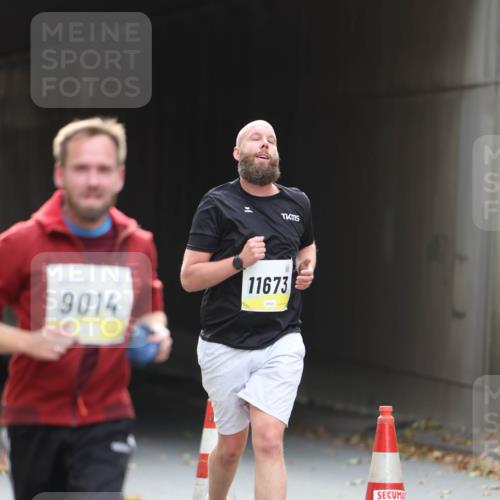 05.10.2025 - 20. swb-Marathon Bremen Michael Strokosch http://msf.ph/oto/9211398 05.10.2025 10:44:16 Laufen 9014, 11673 meine-sportfotos.de