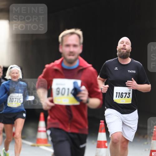 05.10.2025 - 20. swb-Marathon Bremen Michael Strokosch http://msf.ph/oto/9211399 05.10.2025 10:44:16 Laufen 9014, 10715, 11673 meine-sportfotos.de