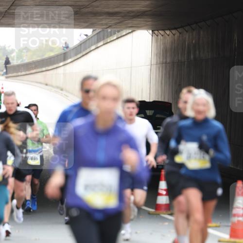 05.10.2025 - 20. swb-Marathon Bremen Michael Strokosch http://msf.ph/oto/9211401 05.10.2025 10:44:17 Laufen 11695, 35 meine-sportfotos.de