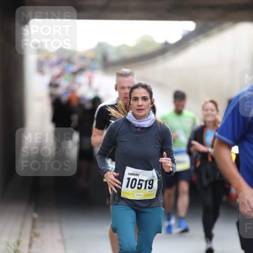 05.10.2025 - 20. swb-Marathon Bremen Michael Strokosch http://msf.ph/oto/9211407 05.10.2025 10:44:19 Laufen 10519, 02181 meine-sportfotos.de