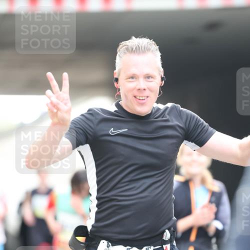 05.10.2025 - 20. swb-Marathon Bremen Michael Strokosch http://msf.ph/oto/9211416 05.10.2025 10:44:22 Laufen 11057 meine-sportfotos.de