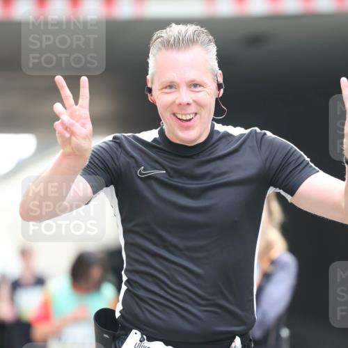 05.10.2025 - 20. swb-Marathon Bremen Michael Strokosch http://msf.ph/oto/9211417 05.10.2025 10:44:23 Laufen 11057 meine-sportfotos.de