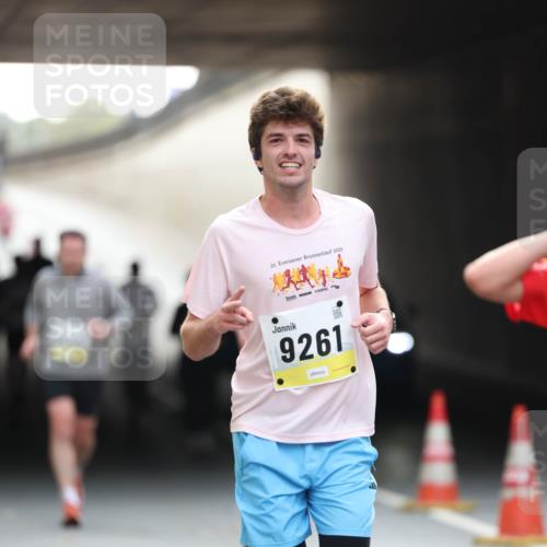 05.10.2025 - 20. swb-Marathon Bremen Michael Strokosch http://msf.ph/oto/9211420 05.10.2025 10:44:25 Laufen 23, 2025, 9261 meine-sportfotos.de