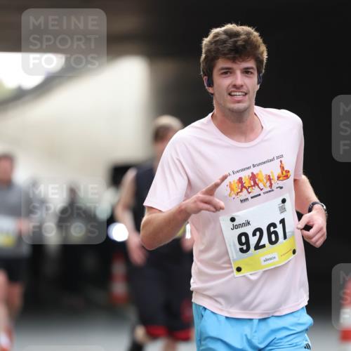 05.10.2025 - 20. swb-Marathon Bremen Michael Strokosch http://msf.ph/oto/9211423 05.10.2025 10:44:25 Laufen 3, 2025, 9261 meine-sportfotos.de