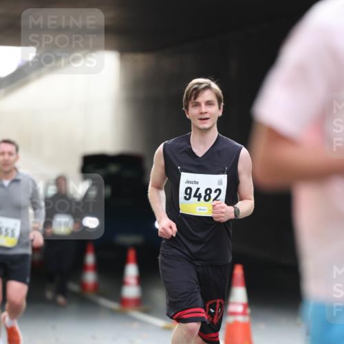 05.10.2025 - 20. swb-Marathon Bremen Michael Strokosch http://msf.ph/oto/9211424 05.10.2025 10:44:26 Laufen 555, 9482 meine-sportfotos.de