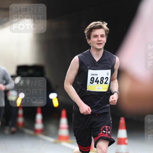 05.10.2025 - 20. swb-Marathon Bremen Michael Strokosch http://msf.ph/oto/9211426 05.10.2025 10:44:27 Laufen 9482 meine-sportfotos.de