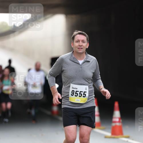 05.10.2025 - 20. swb-Marathon Bremen Michael Strokosch http://msf.ph/oto/9211432 05.10.2025 10:44:29 Laufen 9555 meine-sportfotos.de