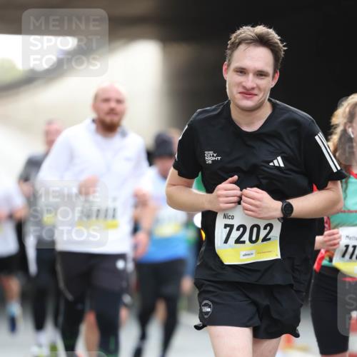 05.10.2025 - 20. swb-Marathon Bremen Michael Strokosch http://msf.ph/oto/9211437 05.10.2025 10:44:35 Laufen 7202, 11 meine-sportfotos.de