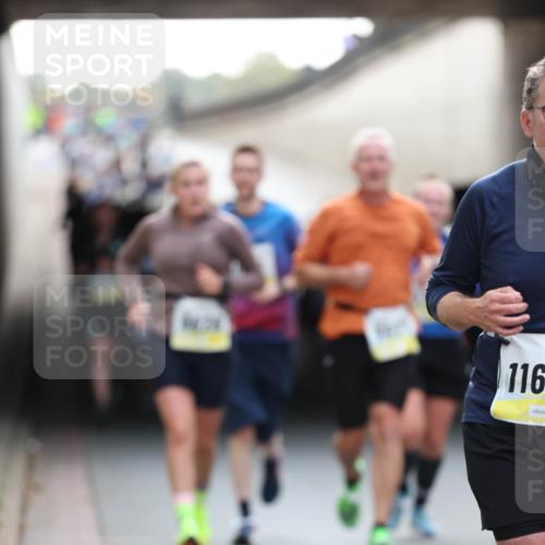 05.10.2025 - 20. swb-Marathon Bremen Michael Strokosch http://msf.ph/oto/9211448 05.10.2025 10:44:41 Laufen 116 meine-sportfotos.de