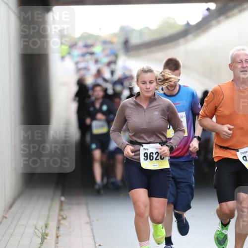 05.10.2025 - 20. swb-Marathon Bremen Michael Strokosch http://msf.ph/oto/9211449 05.10.2025 10:44:42 Laufen 2024, 202, 962 meine-sportfotos.de