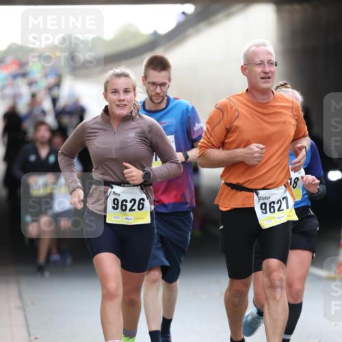 05.10.2025 - 20. swb-Marathon Bremen Michael Strokosch http://msf.ph/oto/9211451 05.10.2025 10:44:42 Laufen 2024, 9626, 02381, 18, 9621 meine-sportfotos.de