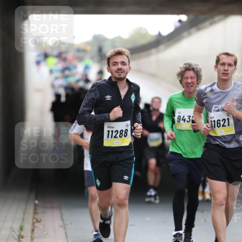 05.10.2025 - 20. swb-Marathon Bremen Michael Strokosch http://msf.ph/oto/9211456 05.10.2025 10:44:47 Laufen 10, 11288, 943, 11621 meine-sportfotos.de