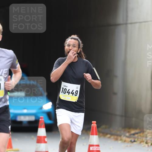 05.10.2025 - 20. swb-Marathon Bremen Michael Strokosch http://msf.ph/oto/9211460 05.10.2025 10:44:49 Laufen 10449, 02561 meine-sportfotos.de